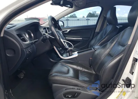 2012 Volvo S60 T5 z USA, uszkodzony, nr VIN YV1622FS7C2144401